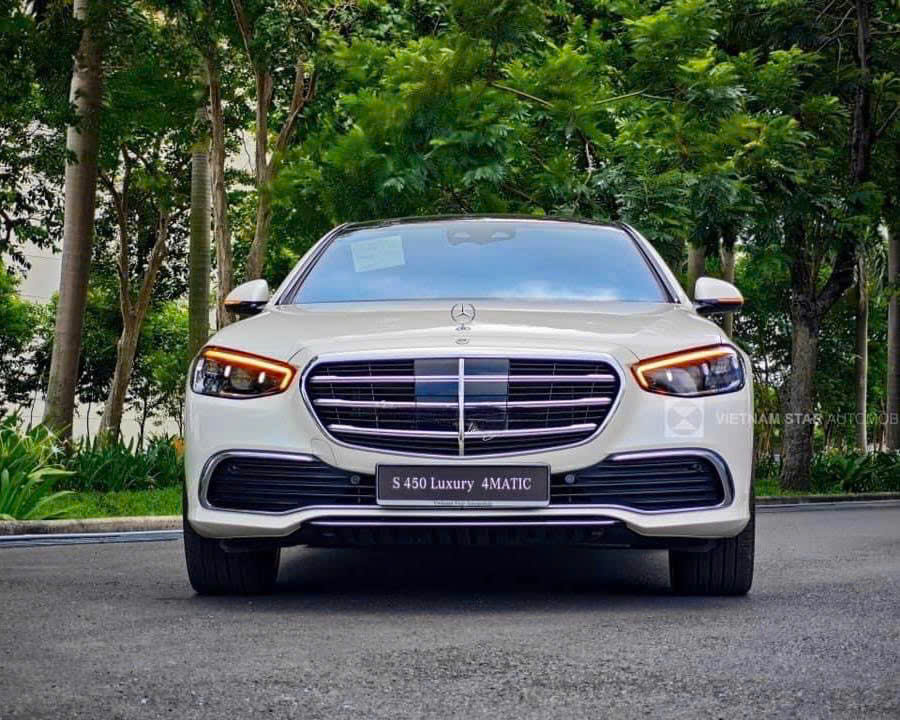 Mercedes S450 Màu Trắng Tại Mercedes Bình Dương