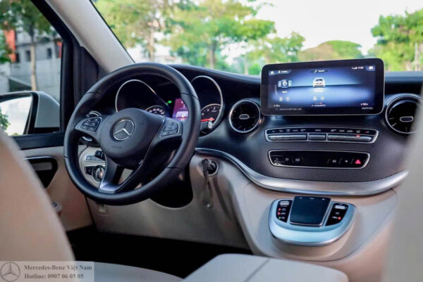 Nội Thất Mercedes V250 AMG Màu Kem
