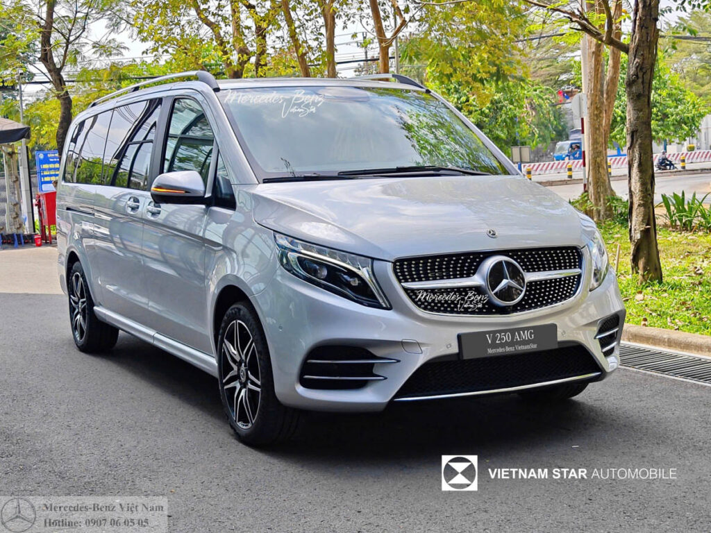 Mercedes V250 AMG Màu Bạc Tại Mercedes Phú Mỹ Hưng