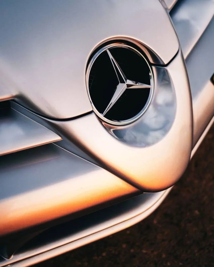 Tương Lai Của Logo Đứng Mercedes Trong Kỷ Nguyên Ô Tô Hiện Đại