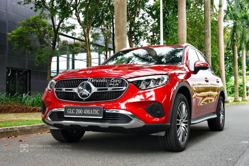 GLC 200 Lan Banh Mercedes Hoc Mon