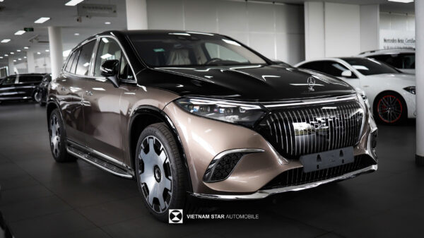 Gia Lan Banh Maybach EQS 680 SUV Phien Ban 2 Mau Son