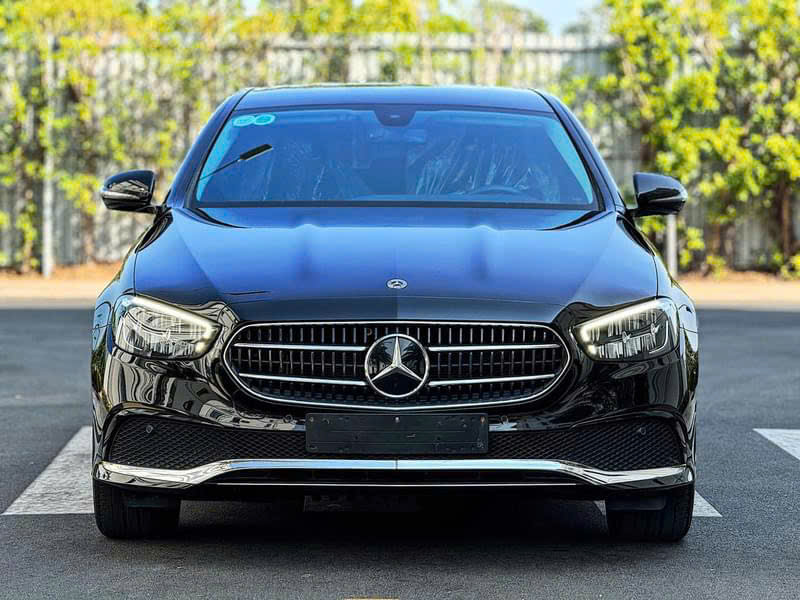 Gia Xe Mercedes E180 Cu 1