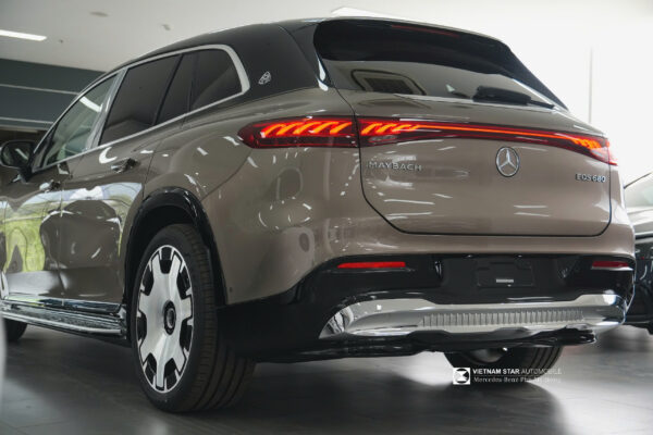 Maybach EQS 680 Tai Mercedes Phu My Hung