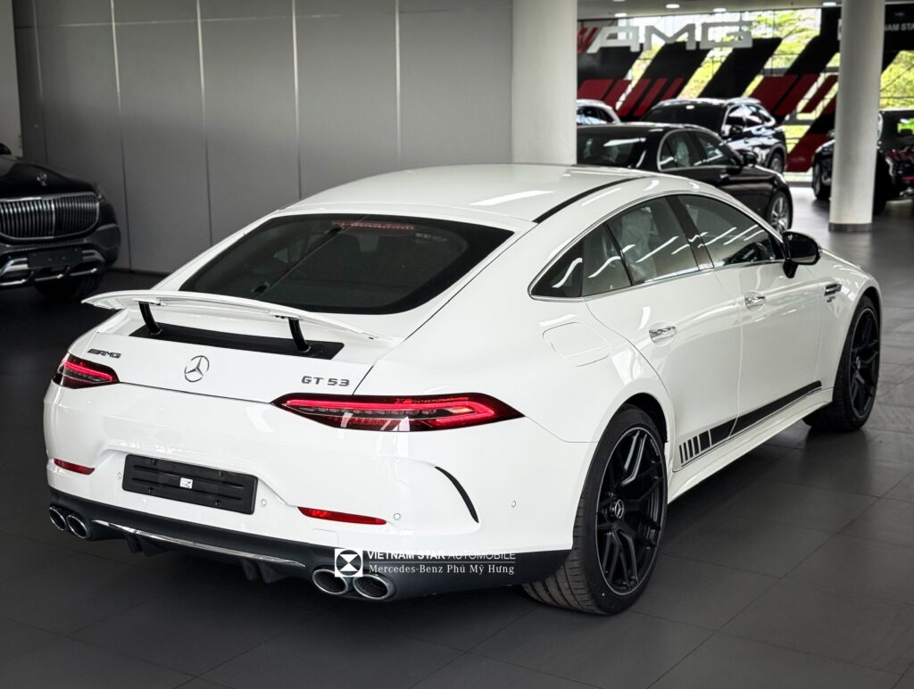 Mercedes-AMG GT 53 4Matic Mercedes AMG GT 53 4Matic 5