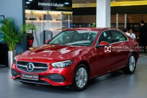 Mercedes C200 Đỏ Hyacinth