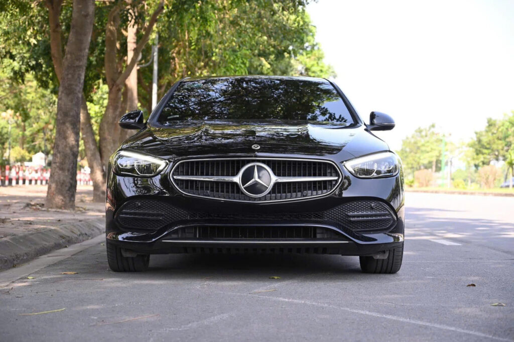 Mercedes C200 và C300 – Giá , Ưu Đãi tại Mercedes Tiền Giang Mercedes C200 Tien Giang