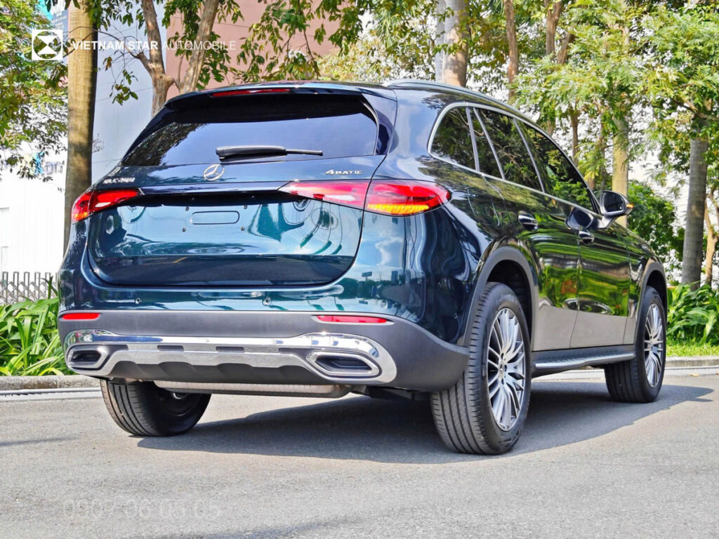 Mercedes GLC 200 4Matic Màu Xanh Emerald