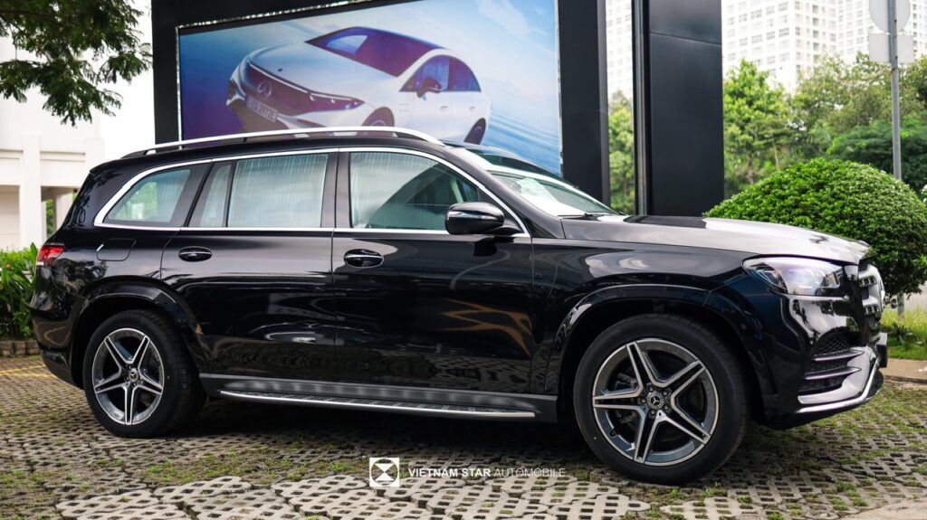 Mercedes GLS 450 4Matic Màu Đen Huyền Bí