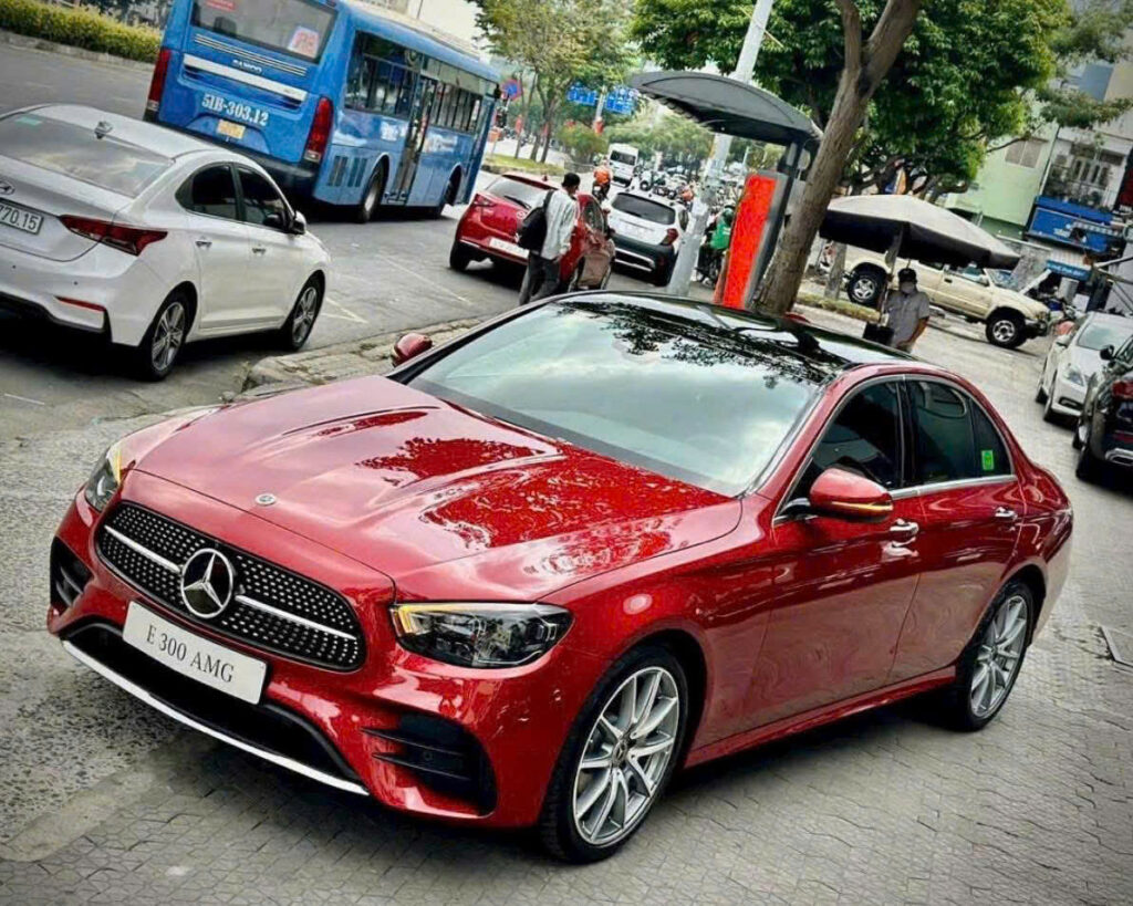 Mercedes E300 AMG Tại Bình Thạnh - Giá Xe và Ưu đãi mới 2025 Mercedes E300 AMG Tai Binh Thanh 2