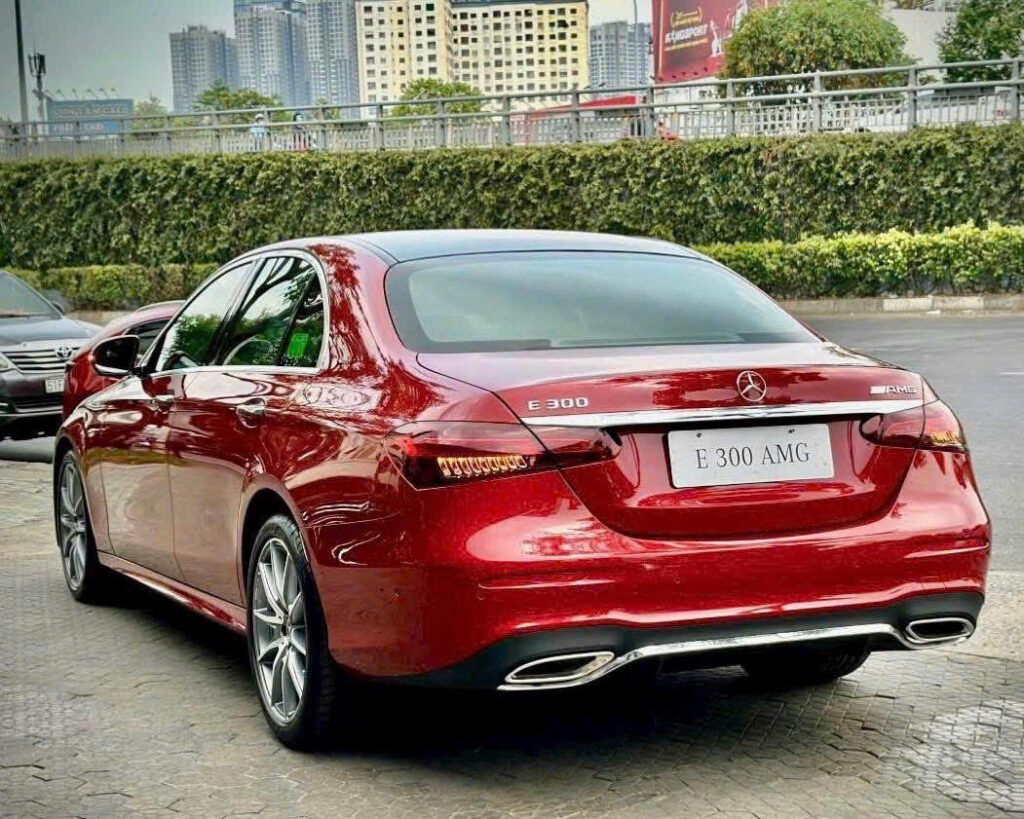 Mercedes E300 AMG Tại Bình Thạnh - Giá Xe và Ưu đãi mới 2025 Mercedes E300 AMG Tai Binh Thanh 3