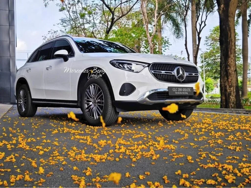 Mercedes-Benz GLC 200 4Matic Lăn Bánh Tại Phú Mỹ Hưng