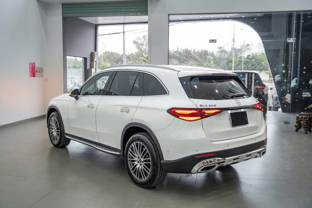 Mercedes GLC 200 tai Tan An Long An 2