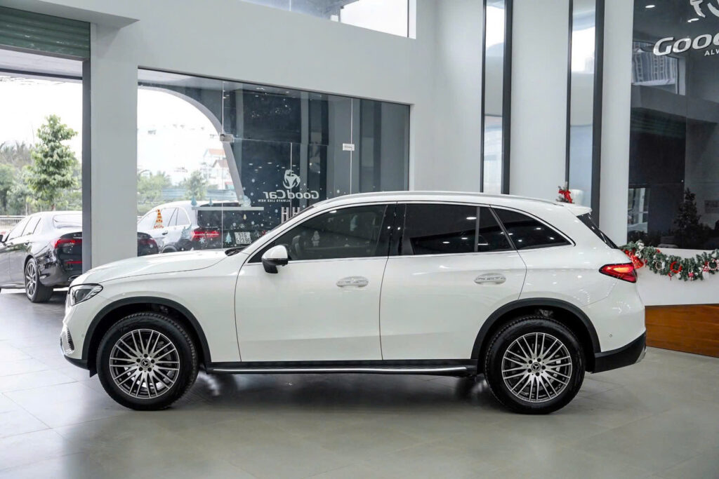 Mercedes GLC 200 tai Tan An Long An 3