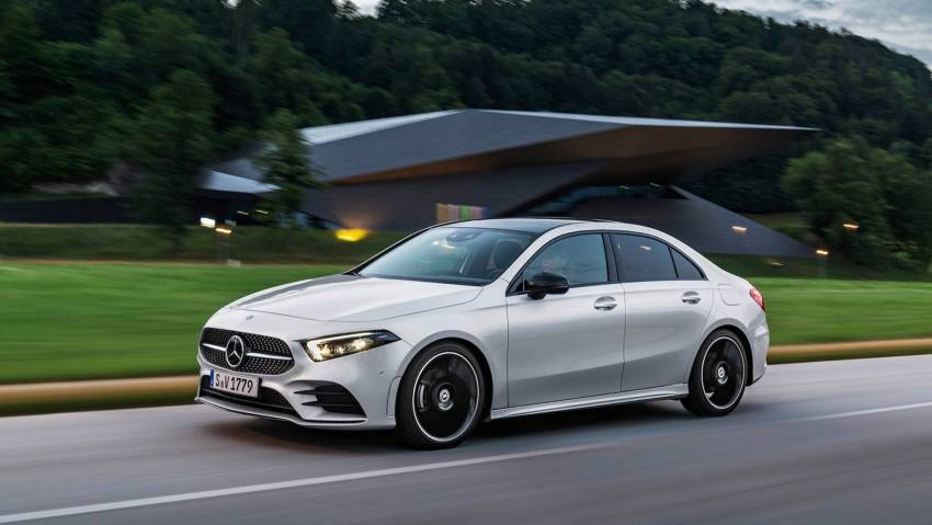 1 Tỷ Nên Mua Xe Ô Tô Nào? Lựa Chọn Hoàn Hảo Với Mercedes 1 ty nen mua xe o to nao 4