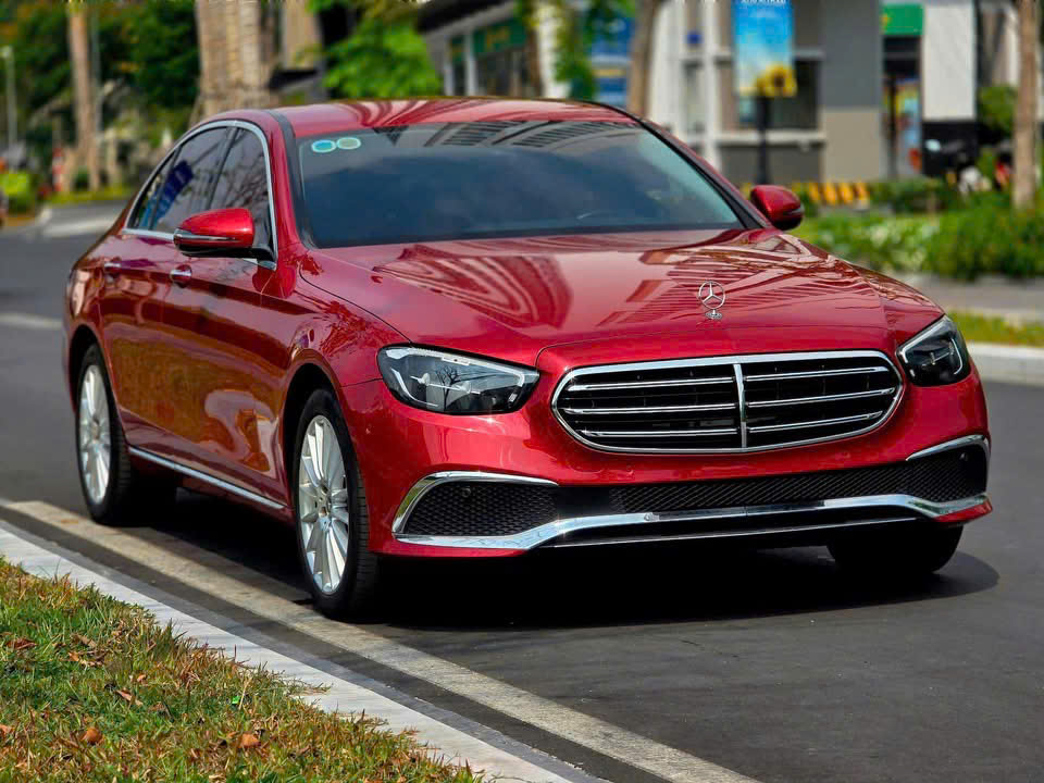 Mercedes-Benz E200 Exclusive Giá E200 Lăn Bánh Tỉnh Thành Khác Mới Nhất 2025