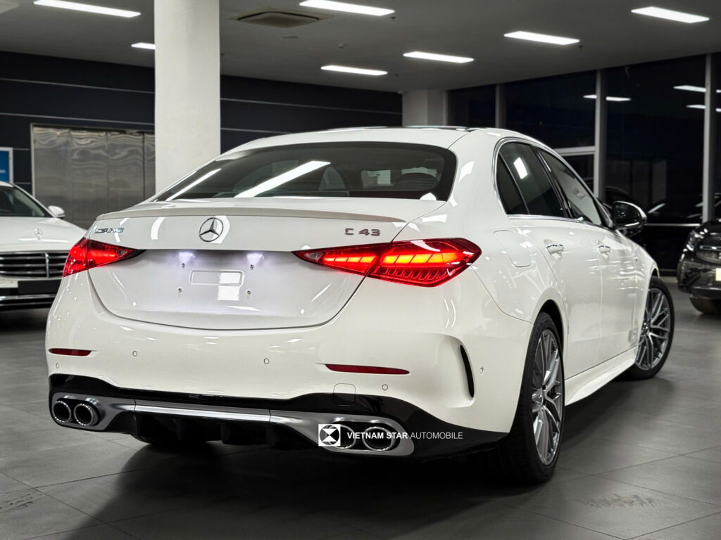 Mercedes-AMG C43 4Matic Mercedes-AMG C43 4Matic Tại Mercedes Phú Mỹ Hưng Quận 7