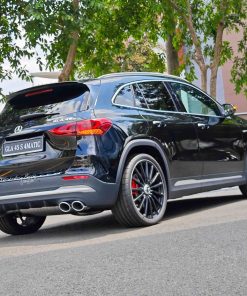 Mercedes-AMG GLA 45 S 4Matic+ Mercedes AMG GLA 45 S 4Matic 9