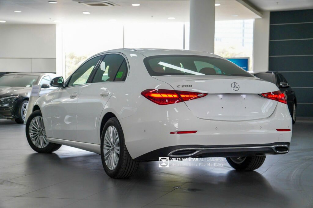 Mercedes-Benz C 200 AVANTGARDE Mercedes-Benz C 200 Avantgarde Trang Bị Động Cơ 1.5L Với 204 HP
