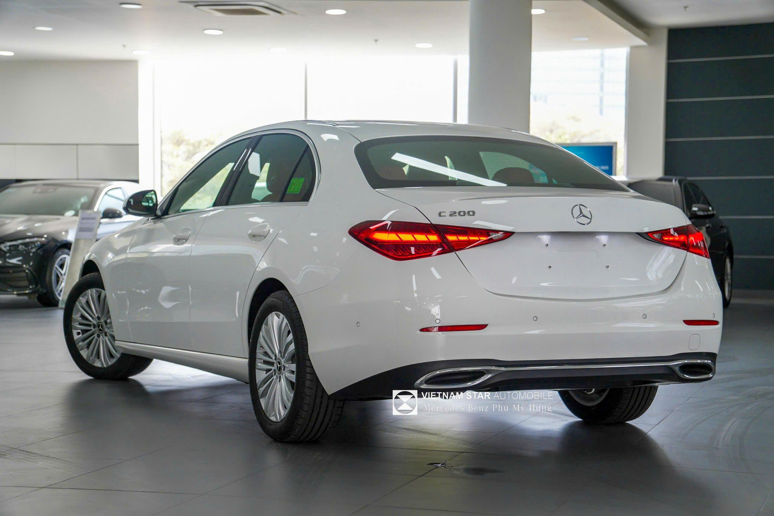 Mercedes-Benz C 200 Avantgarde Mercedes-Benz C 200 Avantgarde Trang Bị Động Cơ 1.5L Với 204 HP