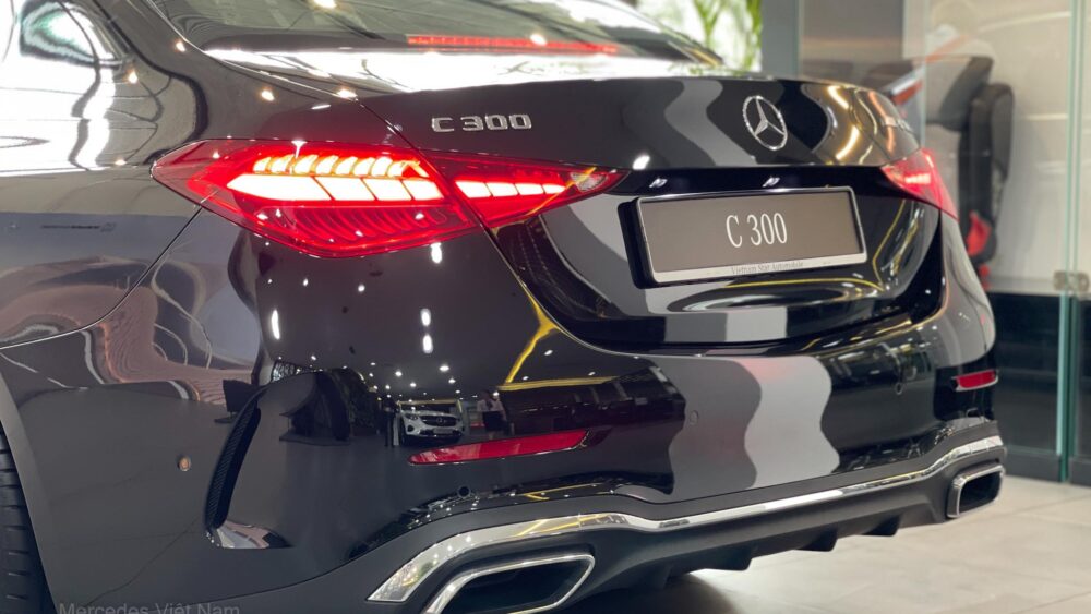 Mercedes-Benz C300 AMG Lăn Bánh TP Hồ Chí Minh