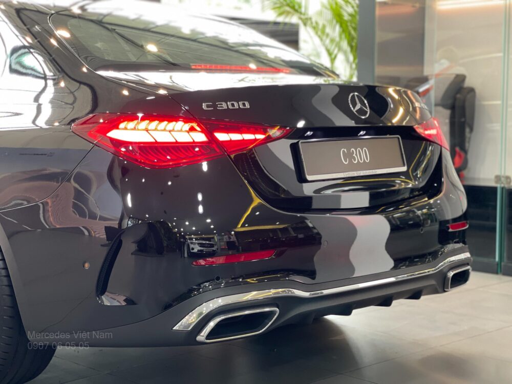 Mercedes-Benz C300 AMG Lăn Bánh TP Hồ Chí Minh