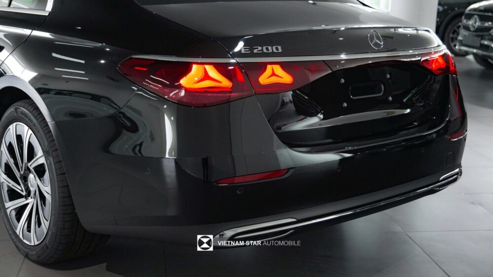 Mercedes Benz E200 Exclusive 10