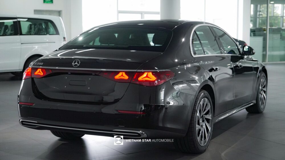 Mercedes-Benz E200 Exclusive