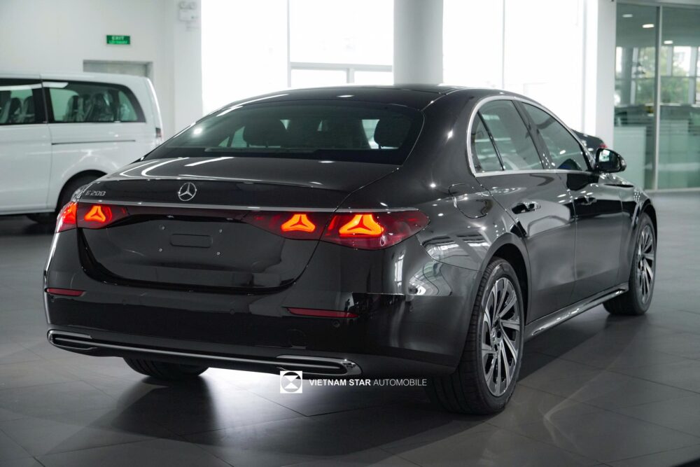 Mercedes-Benz E200 Exclusive