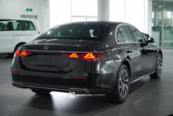 Mercedes-Benz E200 Exclusive