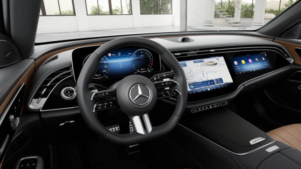Mercedes-Benz E300 AMG Nội Thất Nâu