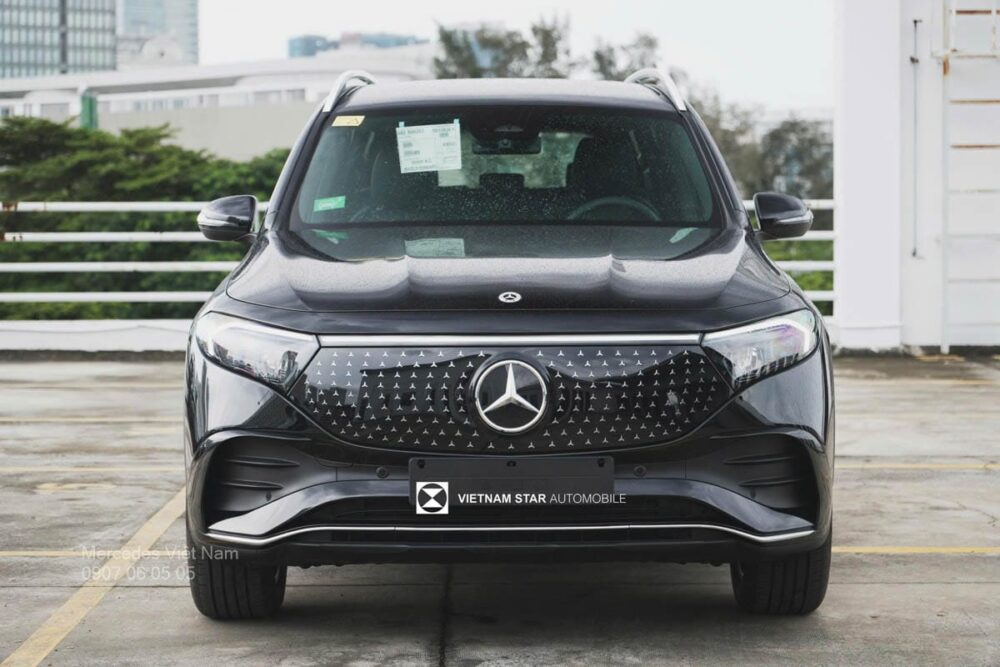 Alternative view of Mercedes-Benz EQB 250+ Facelift