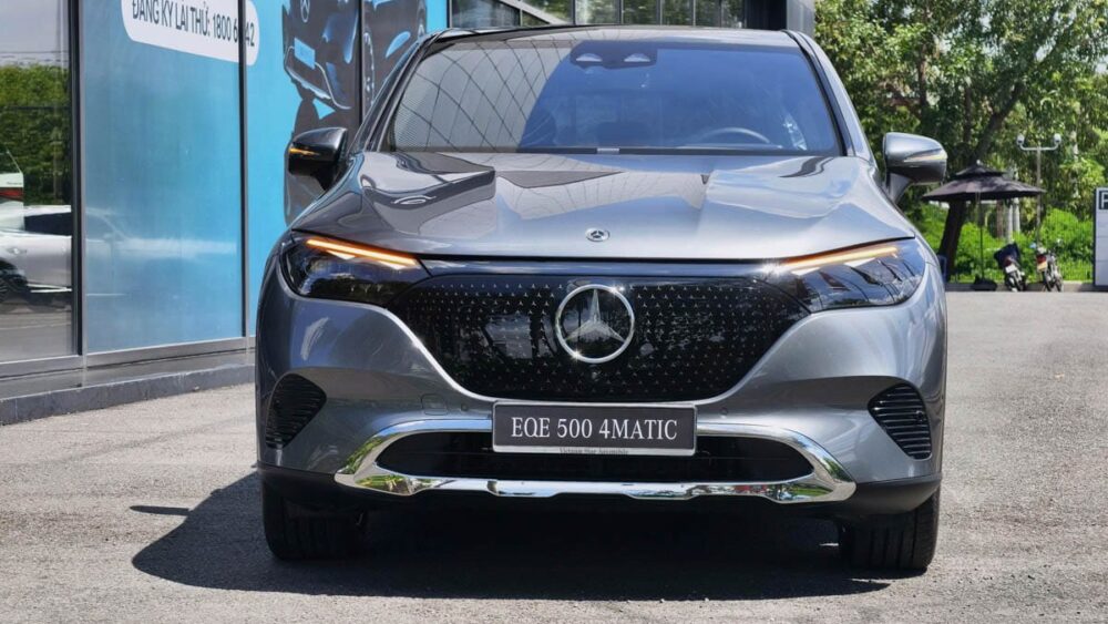 Alternative view of Mercedes-Benz EQE 500 4Matic SUV