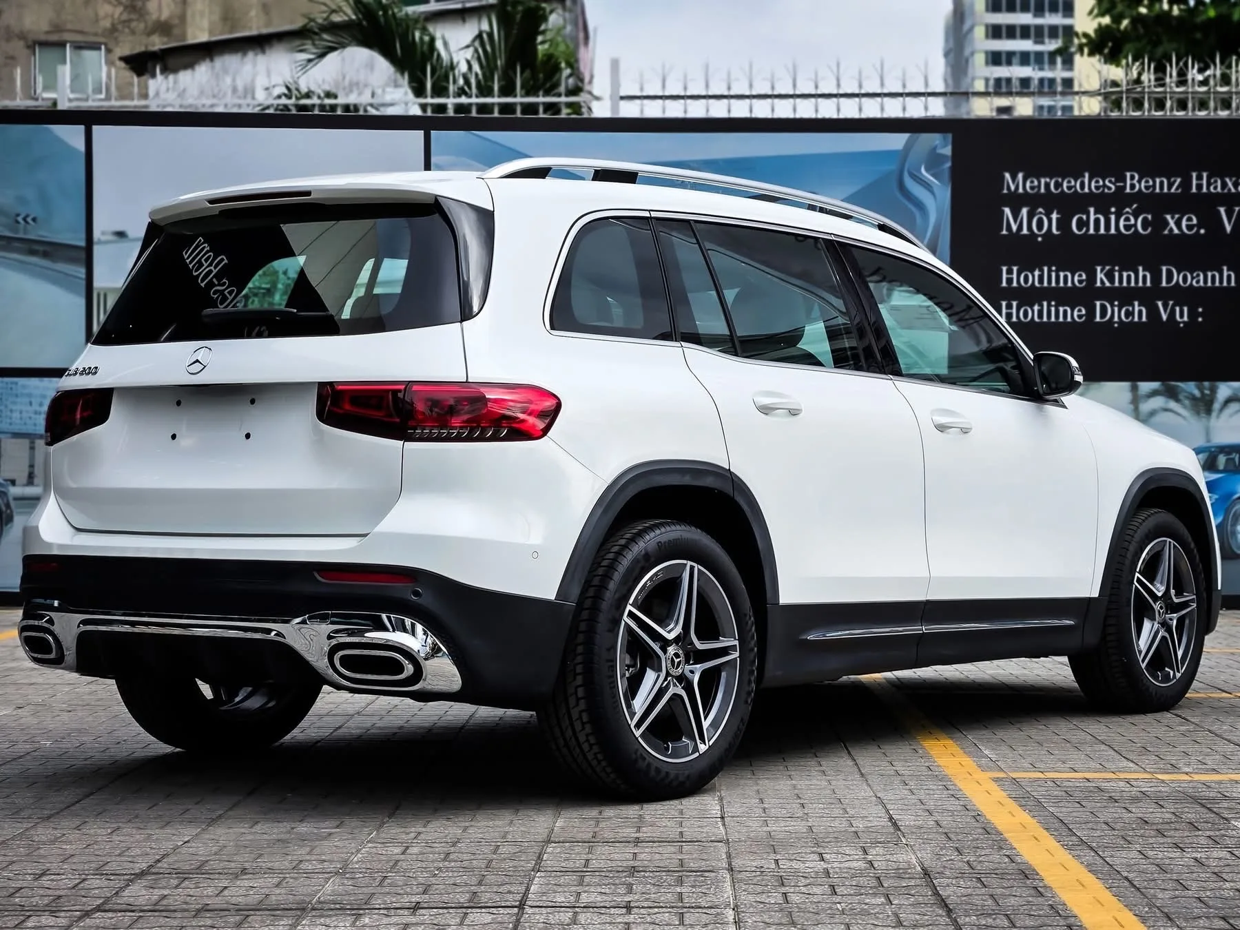 Mercedes-Benz GLB 200 - Ảnh 5