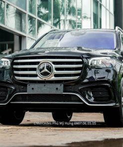 Thân Xe Mercedes GLS 450 Với Màu Đen Huyền Bí