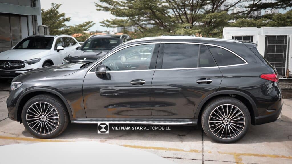 Mercedes GLC 300 4Matic Lăn Bánh Quận 9 Giá xe và Khuyến mãi Mercedes GLC 300 4Matic Lan Banh Quan 9 11