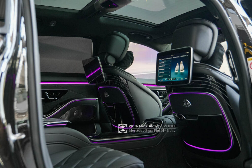 Mercedes-Maybach S450 4Matic trang bị hai màn hình giải trí 11,6 inch cho hàng ghế sau