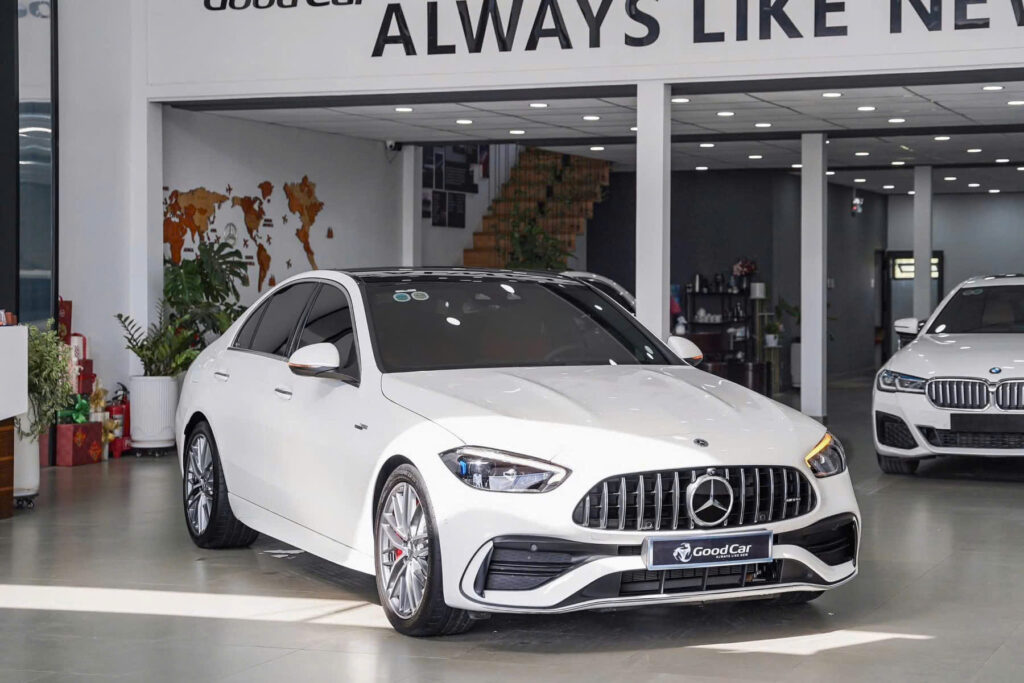 Xe Cũ Mercedes-AMG C43 4Matic Lăn Bánh Tại Phú Mỹ Hưng