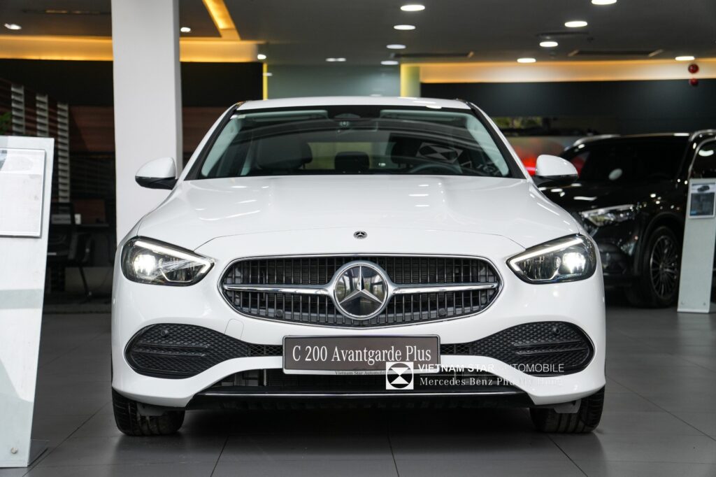 Giá Xe Mercedes C200 2025 | Khuyến Mãi Mới Nhất Quận 7, TP.HCM Gia Xe Mercedes C200 1