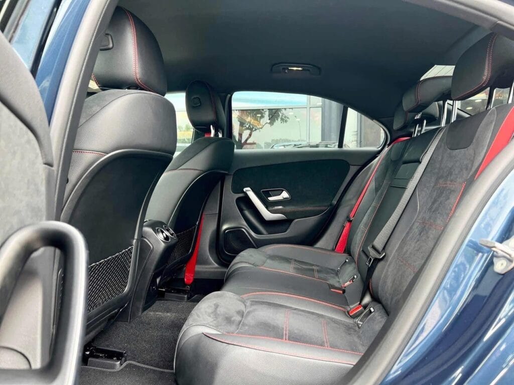 Nội Thất Xe Mercedes-AMG A35 4Matic