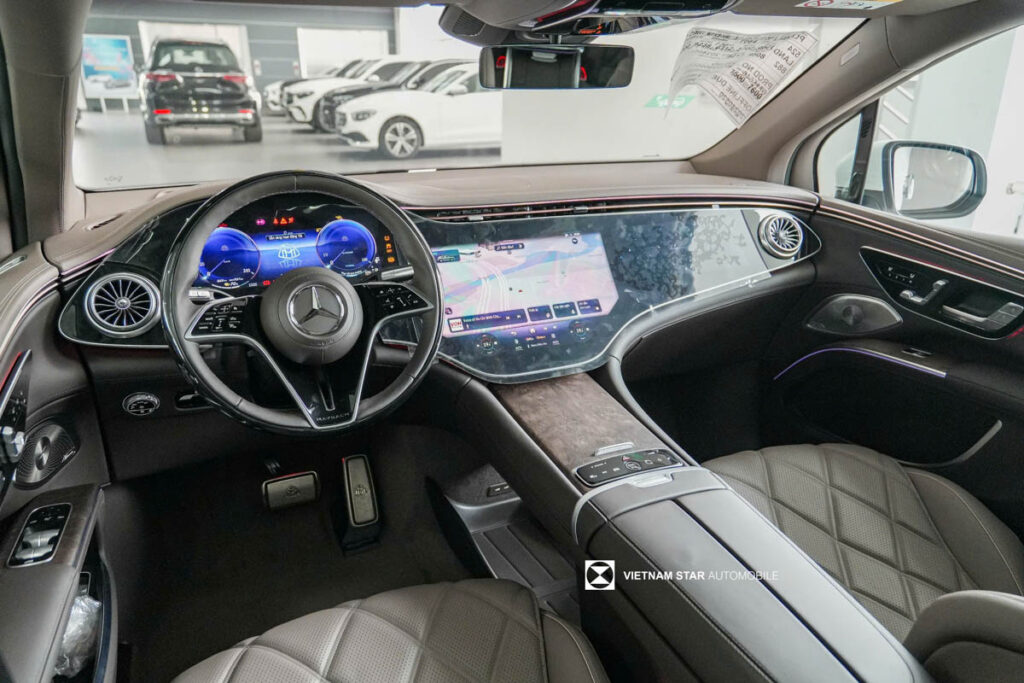 Mercedes-Maybach EQS 680 Màu Xanh - Biểu Tượng Xe Điện Cao Cấp Mercedes-Maybach EQS 680 Màu Xanh