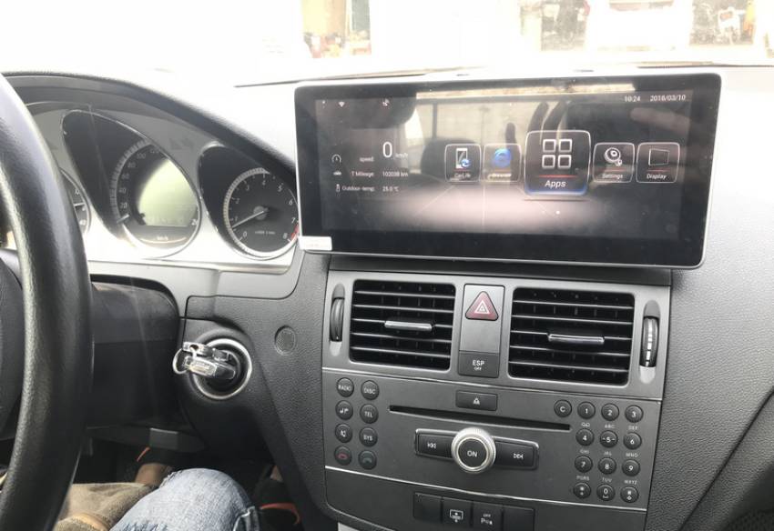 cC3A1ch nghe nhE1BAA1c mp4 trC3AAn mercedes c250 2009 31