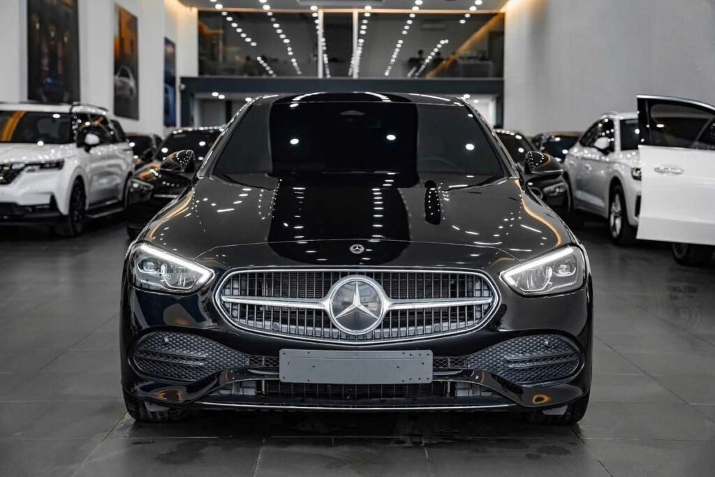 5 Lý Do Nên Chọn Mercedes C 200 2025 - Bạn Đồng Hành Của Thành Công và Hạnh Phúc 5 Lý Do Nên Chọn Mercedes C 200 2025 Tại TPHCM