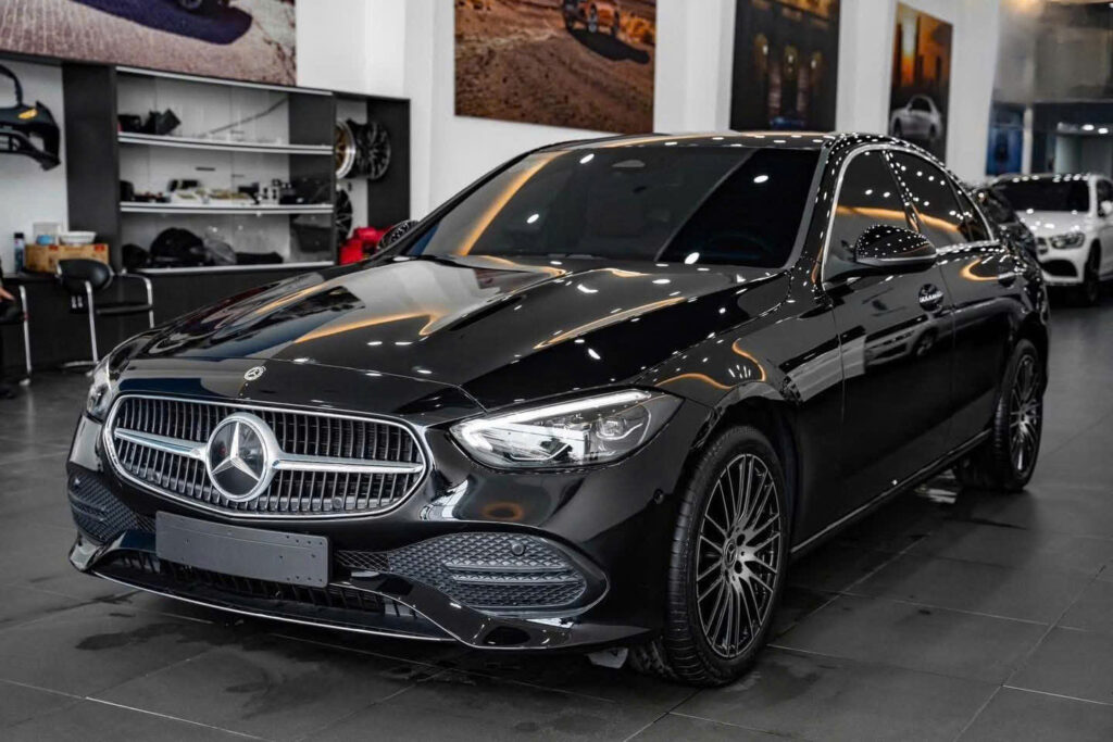 5 Lý Do Nên Chọn Mercedes C 200 2025 - Bạn Đồng Hành Của Thành Công và Hạnh Phúc 5 Lý Do Nên Chọn Mercedes C 200 2025