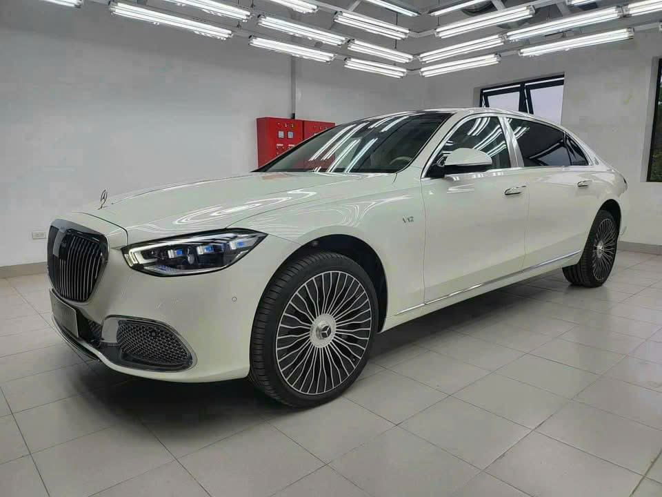 5 Lý Do Nên Chọn Mercedes-Maybach S680 Màu Trắng