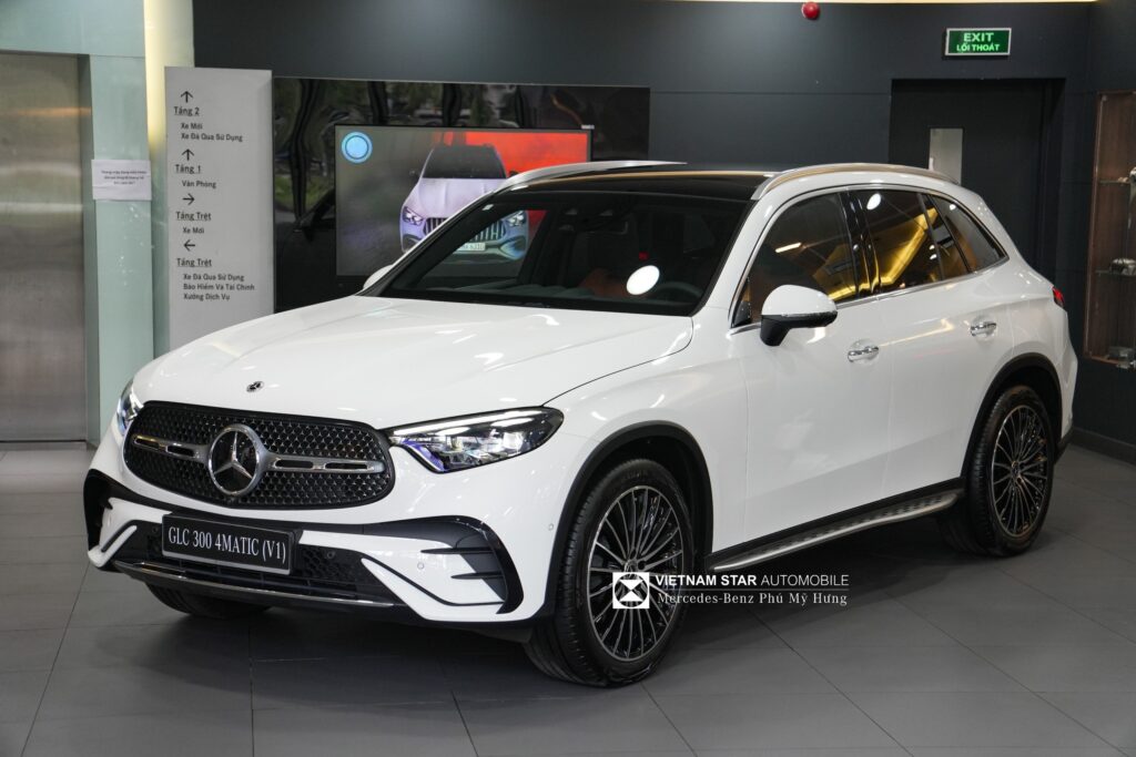 Mercedes GLC 300 Giá Lăn Bánh Mới Nhất
