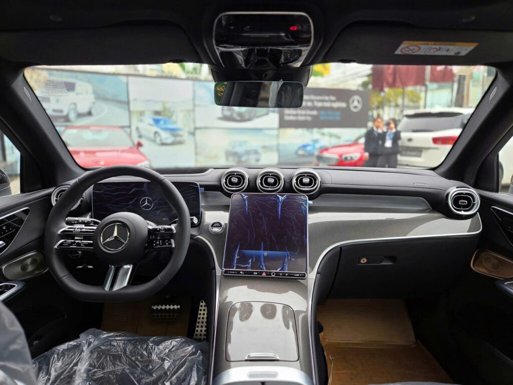 Mercedes-Benz GLC 300 4MATIC: Thông Tin Chi Tiết 2024 & 2025 Mercedes-Benz GLC 300 4MATIC