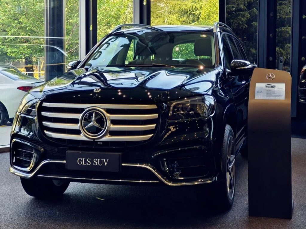 So Sánh GLS 450 và GLE 450 : SUV 7 Chỗ Mercedes Phù Hợp Nhất Mercedes-Benz GLS 450 4Matic 2025