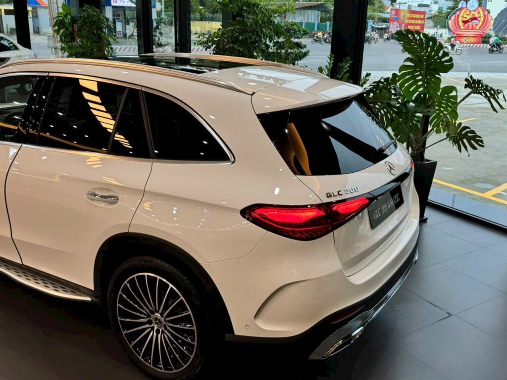 Mercedes GLC 300 4MATIC tại Nha Trang: Giá Xe, Đánh Giá và Địa Chỉ Mua Uy Tín Mercedes GLC 300 4MATIC tại Nha Trang