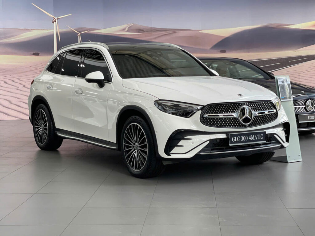 Mercedes GLC 300 Trắng | Giá Bán & Ưu Đãi Mới Nhất 2025 Mercedes GLC 300 Trắng tại Phú Mỹ Hưng